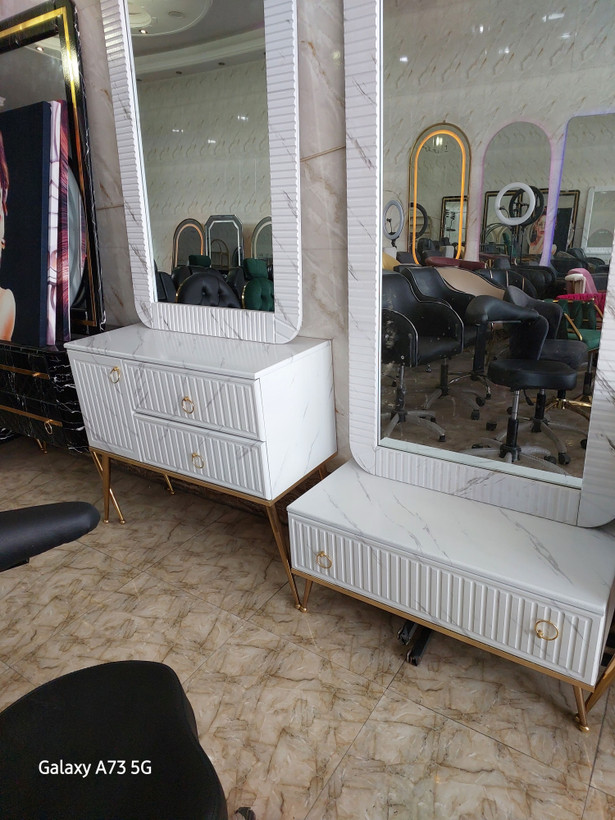 دکور آرایشگاهی کرکره ای سه تیکه مدل کرکره ای پایه فلزی کپی 2